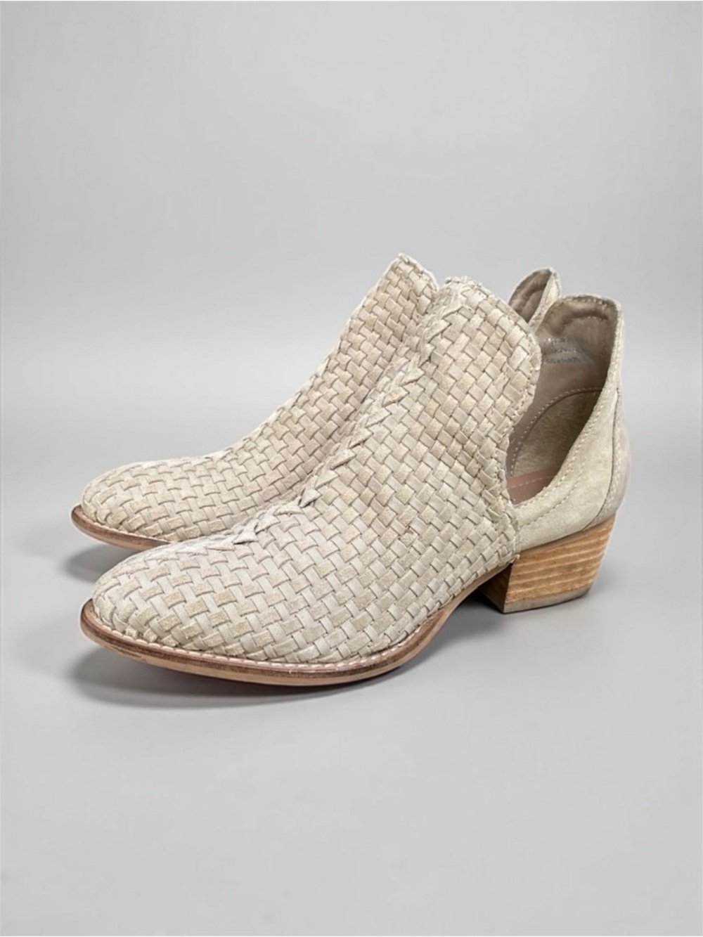 Very Volatile Veracruz Woven Leather Ankle Boot in Taupe Size 6